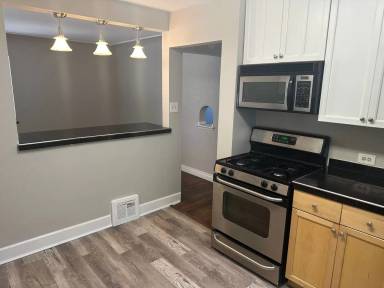 Main picture of 2601 S Lincoln St