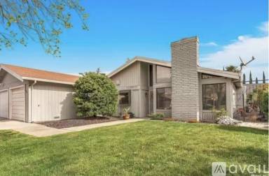 Main picture of 2222 Lido Cir