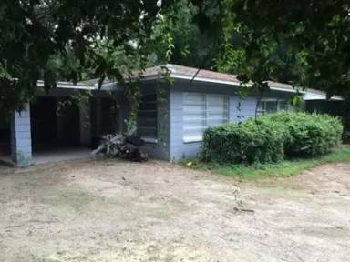 Main picture of 3035 W University Ave