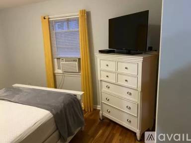 Main picture of 213 Brinley Ave