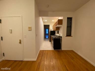 Main picture of 310 E 93rd St