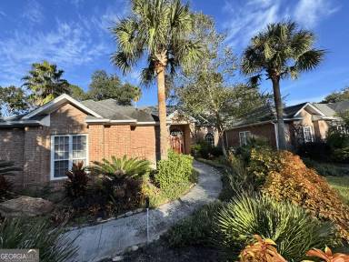 Main picture of 535 Cardinal Cir E