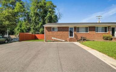 Main picture of 202 Cedar Dr