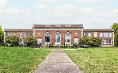 Main picture of 525 N Bertrand St