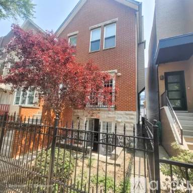 Main picture of 1703 N Artesian Ave