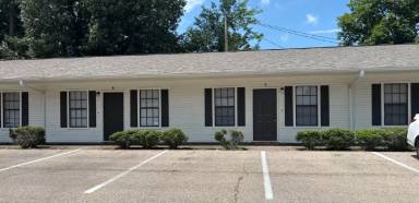 Main picture of 1903 Holmes St