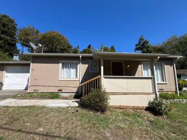 Main picture of 65 Page Way