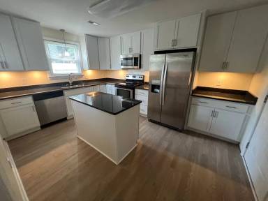 Main picture of 900 Virginia Ave