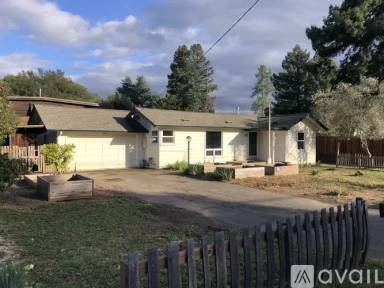 Main picture of 14654 Grove St