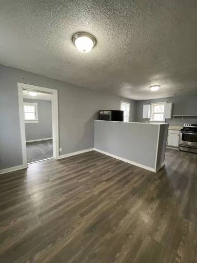 Main picture of 215 E Copley Ave