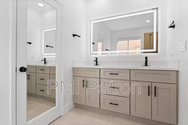 Main picture of 356 W Weeping Willow Ave