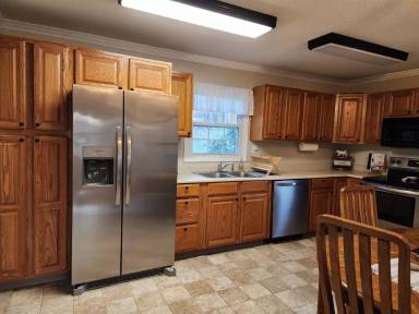 Main picture of 6 Howwen Cir