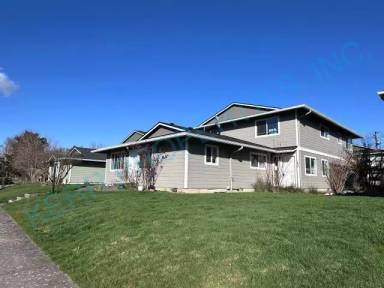 Main picture of 1510 NE Paropa Ct