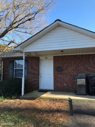 Main picture of 919 Oak St