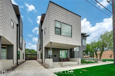 Main picture of 412 College Ave