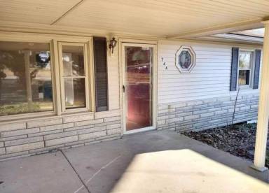Main picture of 744 Chandler Ave