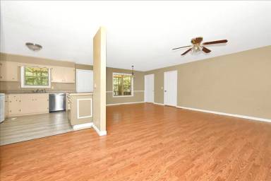 Main picture of 1733 Northwest Dr NW
