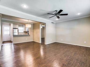 Main picture of 5801 Sandhurst Ln