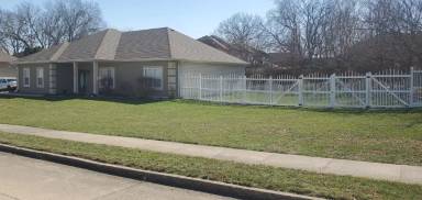 Main picture of 4200 Beach Pointe Dr