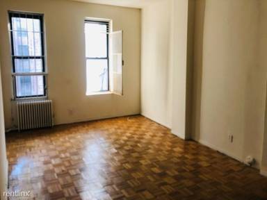 Main picture of 310 E 89th St