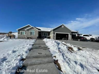 Main picture of 2156 W Ridgeline Rd