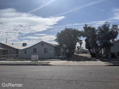 Main picture of 1545 W Roosevelt St Apartments