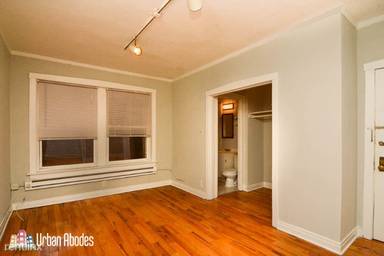 Main picture of 511 W Melrose St
