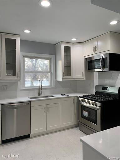 Main picture of 1408 Kirts Blvd