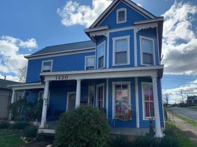Main picture of 1430 Chapman Ave SW