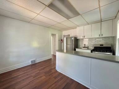 Main picture of 802 W Cedar St