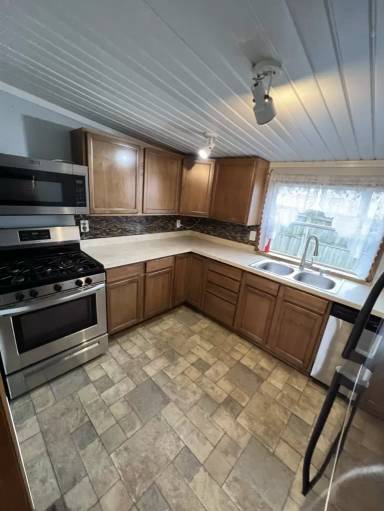 Main picture of 1020 Cooper Ave