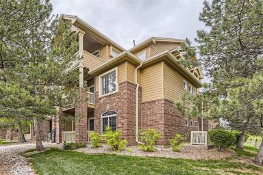 Main picture of 1671 W Canal Cir