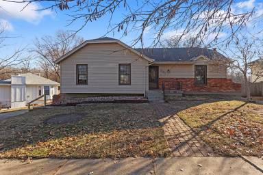 Main picture of 331 S Shrank Ave
