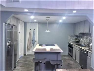 Main picture of 2238 S Piney Point Rd