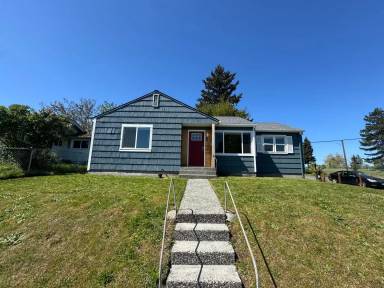 Main picture of 3562 E L St