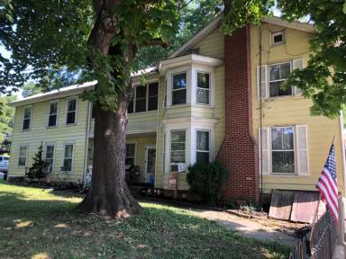 Main picture of 54 E Main St