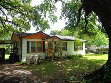 Main picture of 708 Sealy St