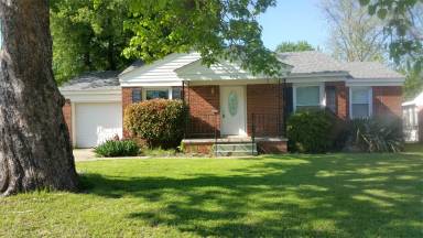 Main picture of 629 SW 50th St