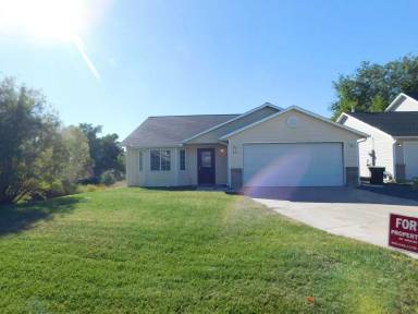 Main picture of 651 Springbrook Dr