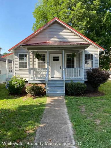 Main picture of 1109 E 8th St