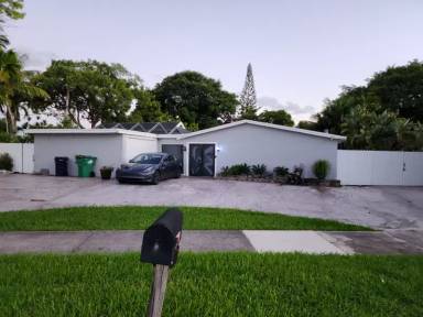 Main picture of 9900 Pan American Dr