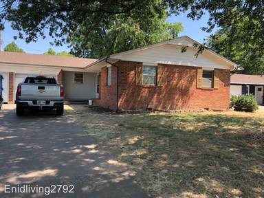Main picture of 1810 Pawnee St
