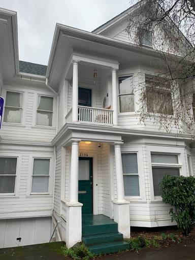 Main picture of 2136 NW Lovejoy St