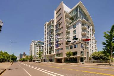 Main picture of Waterfront Pearl