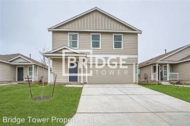Main picture of 2439 Lake Hls