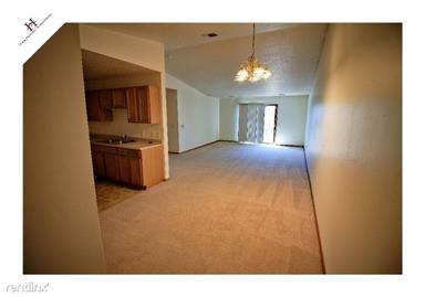 Main picture of 3225 S Sycamore Ave