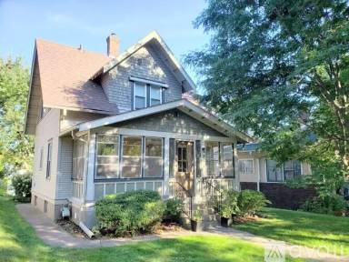 Main picture of 3725 17th Ave S