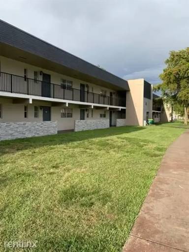 Main picture of 7925 Fairview Dr