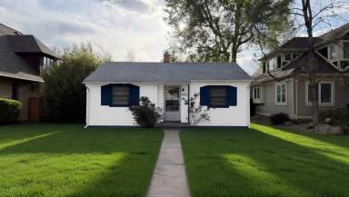 Main picture of 2525 S Clayton St