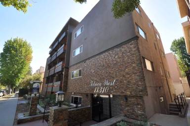Main picture of 11310 Camarillo St